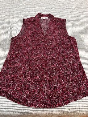 Jones  Sleeveless V-Neck Camisole in Pink & Black Dot Print